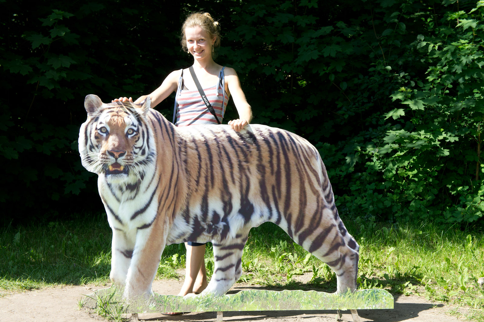 Hanne with a tiger