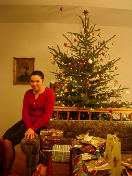 Maja under the christmas tree - the wife of MikoÅ‚aj, the brother of Bronek
