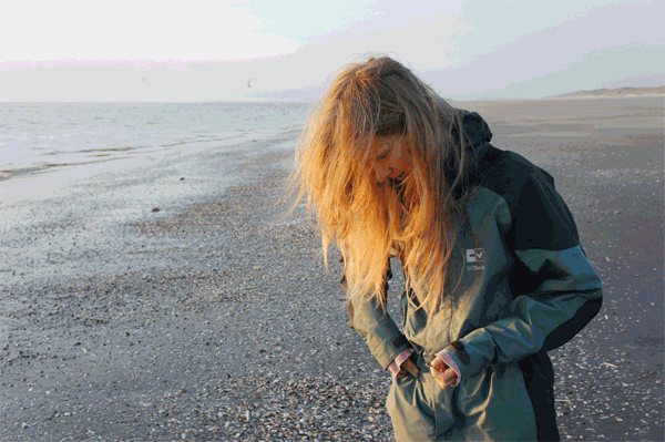 Hanne picking shells in Fort-Mahon-Plage
